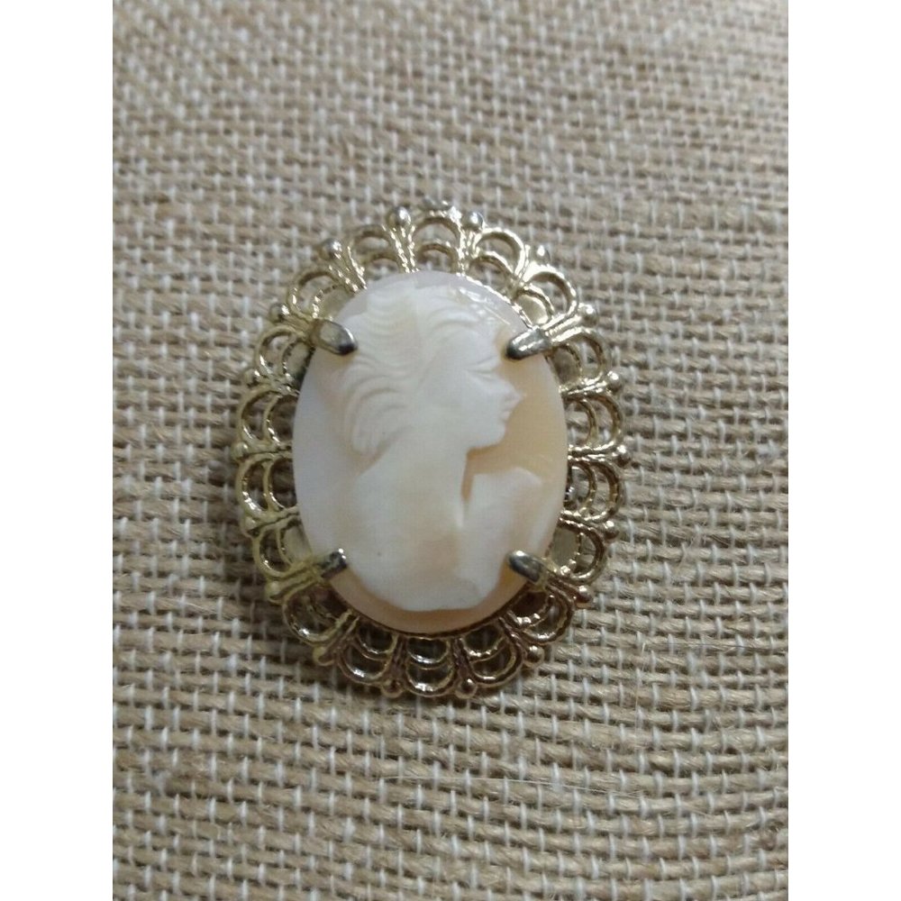 Mid-century Hand Carved Shell Cameo Gold Tone Brooch Pin